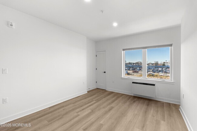 Foto del edificio - 180 Morris Ave