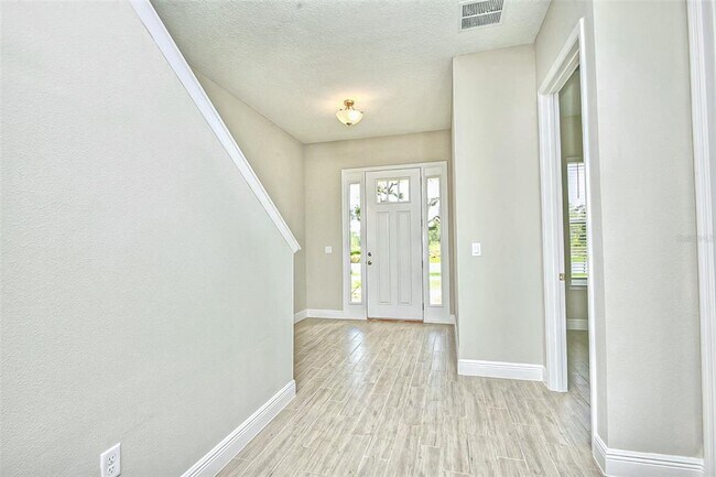 Foto del edificio - 6427 Cyrils Dr