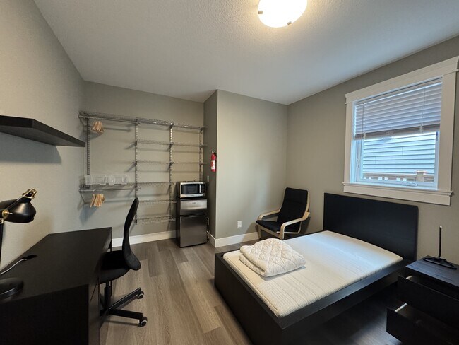 Photo du bâtiment - 643 Lambert Ave