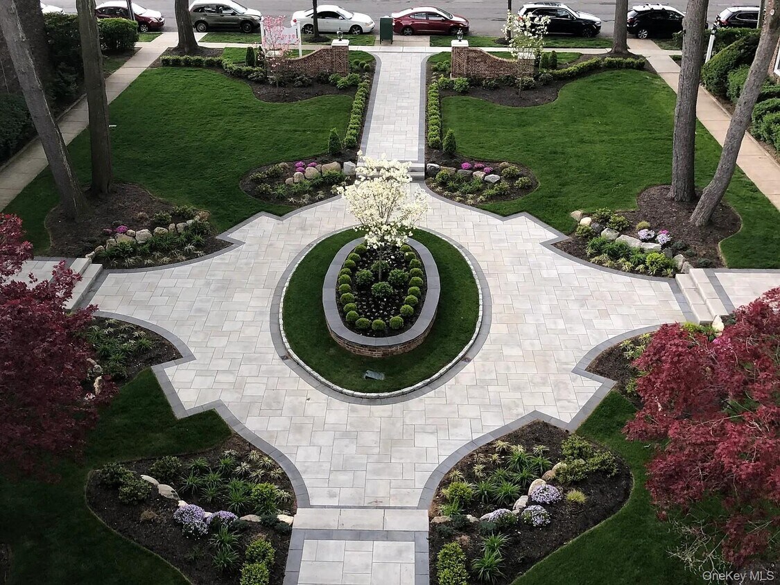 Foto del edificio - 180 Hilton Ave