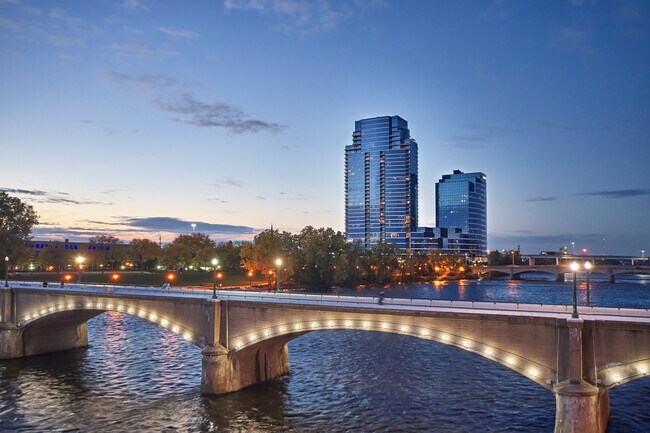 Foto del edificio - 335 Bridge St NW