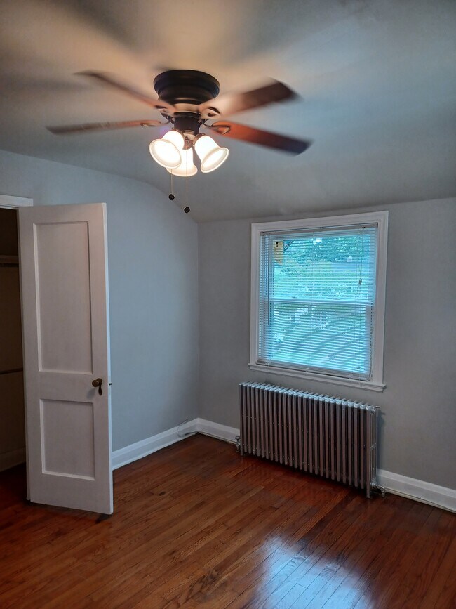 Building Photo - 3608 Landbeck Rd