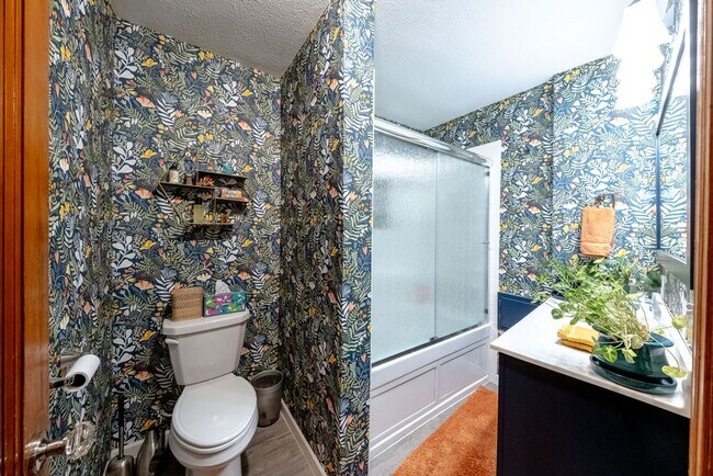 Foto del edificio - Charming 3brm/2ba house near Como Park!