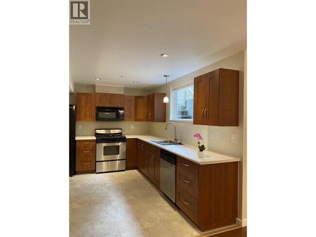Building Photo - 24843 106B AVENUE