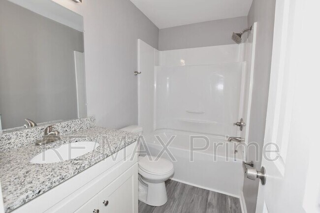 Foto del edificio - 204 Knell's Ridge Dr