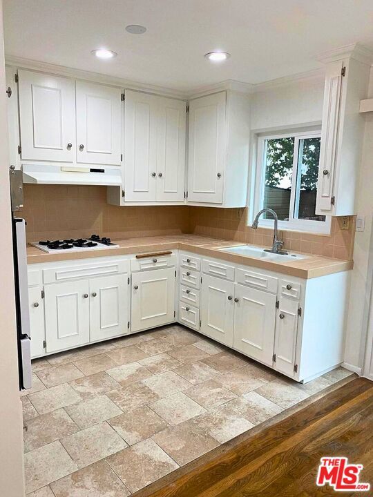 Foto del edificio - 1438 S Barrington Ave