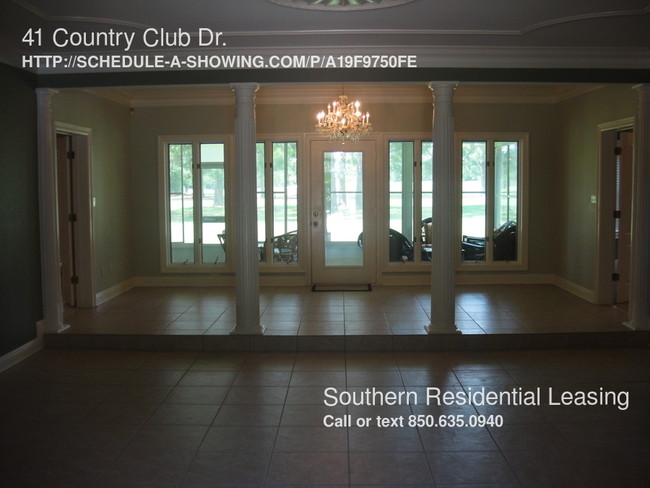 Building Photo - 41 Country Club Dr E