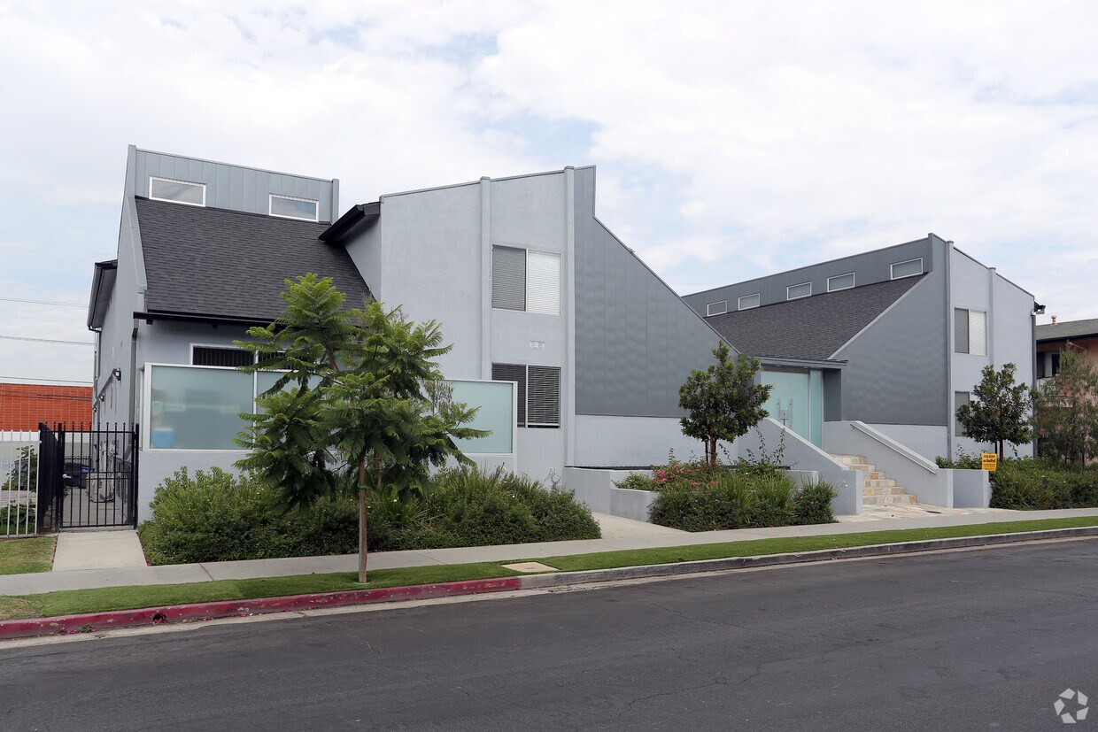 159 Apartments Available for Rent in Hancock Park, CA