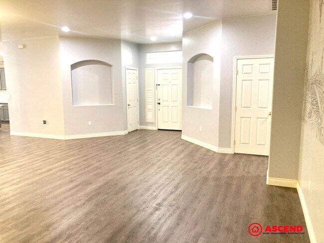 Foto del edificio - Beautiful 4 Bedroom Home in the Southwest!