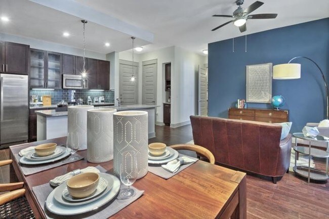Building Photo - 2 bedroom in Houston TX 77008