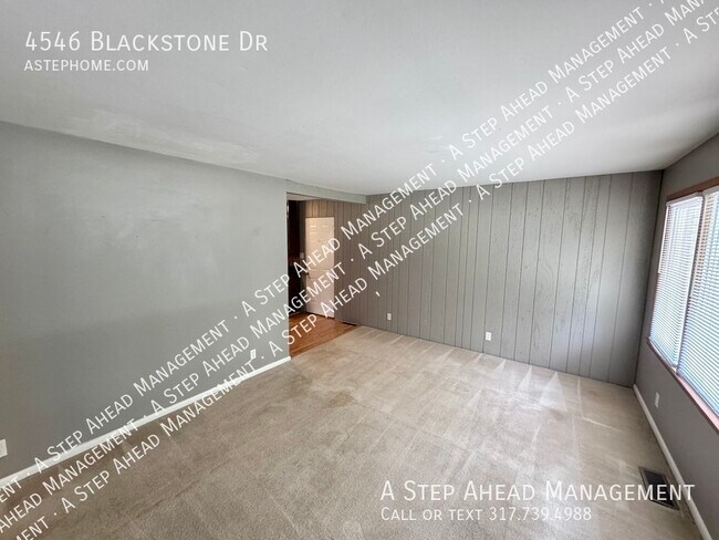 Foto del edificio - 4546 Blackstone Dr