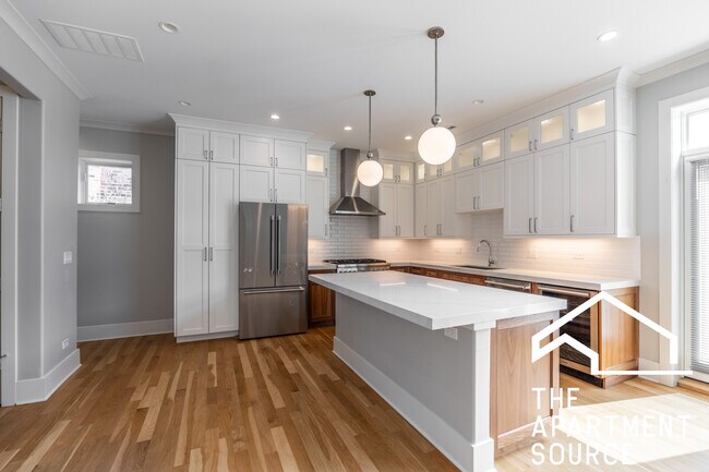 Foto del edificio - 4133 N Kenmore Ave