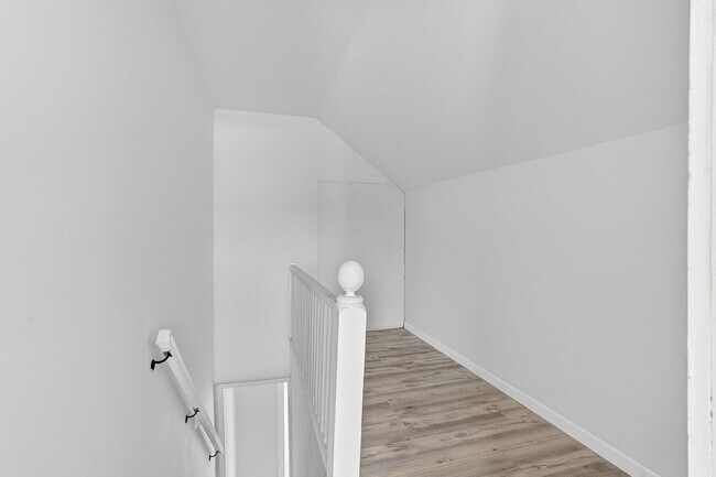 Foto del edificio - 398-400 N. Maple Ave