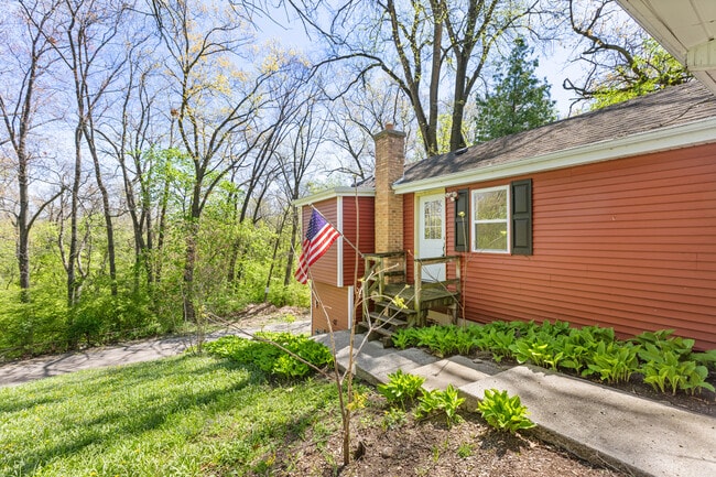 Building Photo - 1010 S Osage Dr