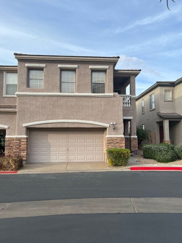 Building Photo - Henderson