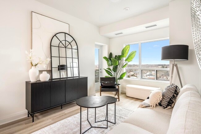 Building Photo - Stone West