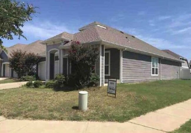 Photo - 9145 Blackstone Dr House