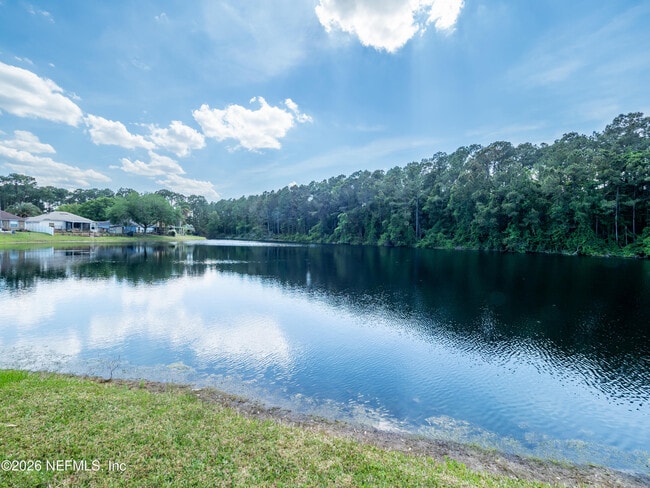 Building Photo - 2704 Coachman Lakes Dr