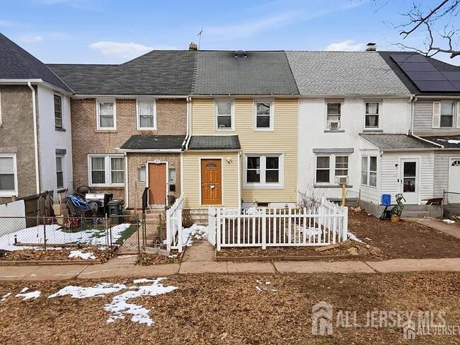 Building Photo - 25 Langley Pl