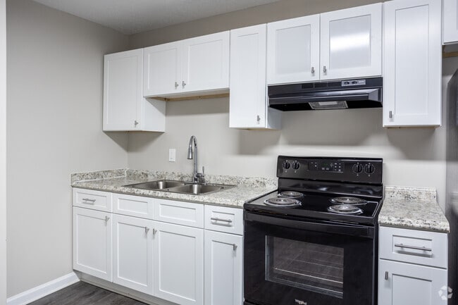 2BR , 1,5BA - 1.082SF - Appletree