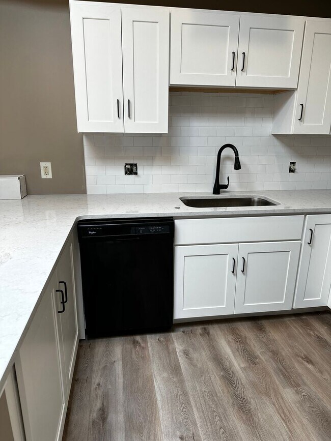 Building Photo - 24 S. 9th St.