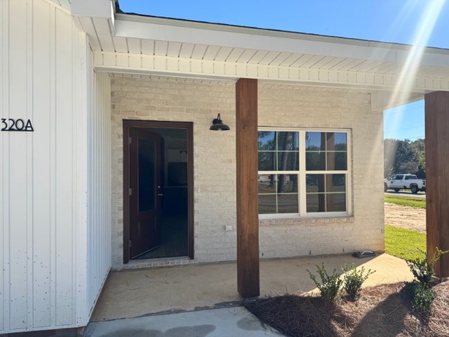 Building Photo - 324-A Anne St