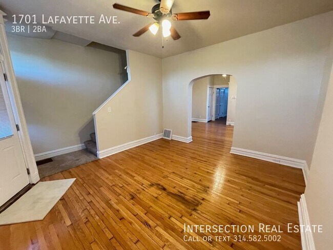 Foto del edificio - Huge Lafayette Square Townhouse