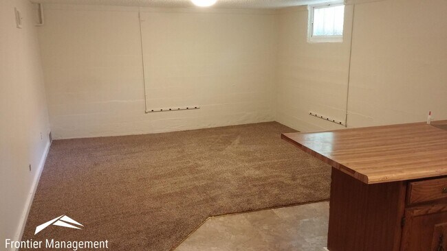 Foto del edificio - 626 Bertrand St