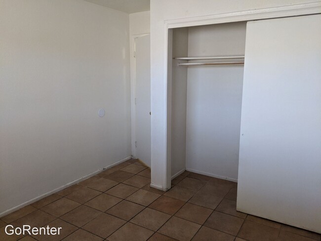 Building Photo - 2 br, 1 bath House - 4034 E Moreland St #B
