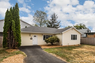 Building Photo - 2044 Cowlitz St