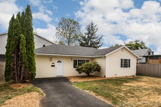 Building Photo - 2044 Cowlitz St