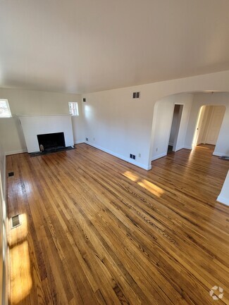 Building Photo - 1403 N Scott St