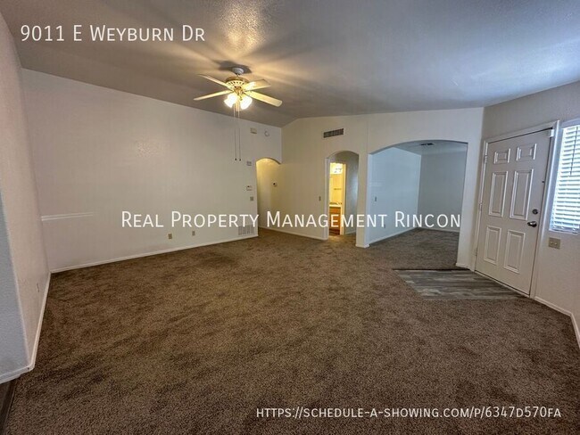 Foto del edificio - 9011 E Weyburn Dr