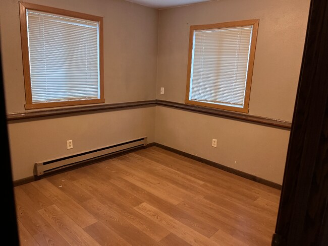 Building Photo - 164 Viking Cir