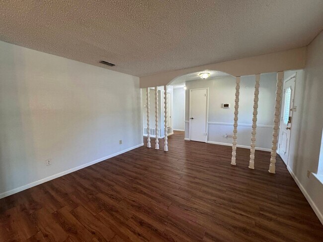 Building Photo - 4-Bedroom House for Rent in Killeen