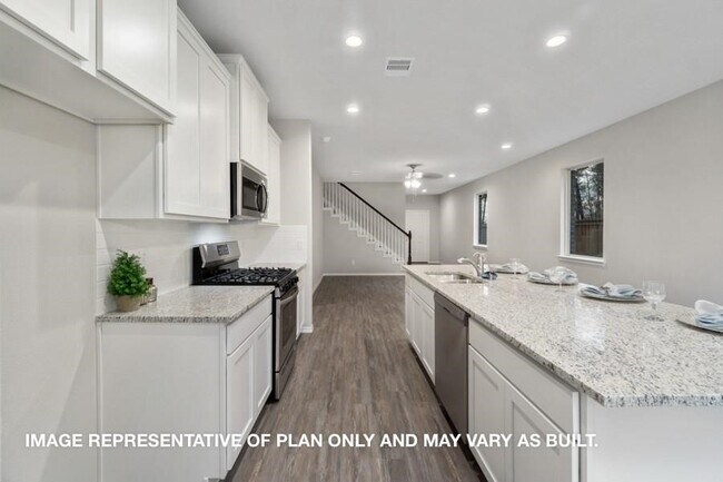 Building Photo - 16852 Pink Wintergreen Dr