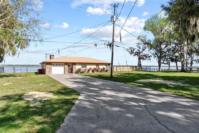 Building Photo - 830 CR 457