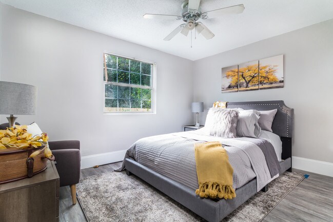 Master Bedroom - 156 Fairfield Pl NW