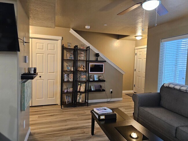 Foto del edificio - 4802 Continental Ln