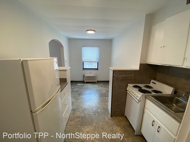 Building Photo - 1 br, 1 bath Apartment - 2330-2334 N High ...