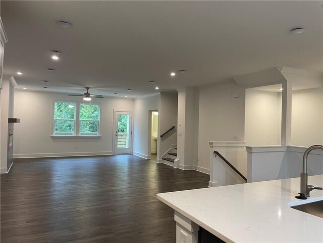 Foto del edificio - 3391 Catalan Aly