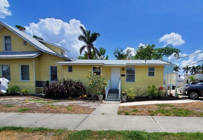 Building Photo - 461 W Marion Ave