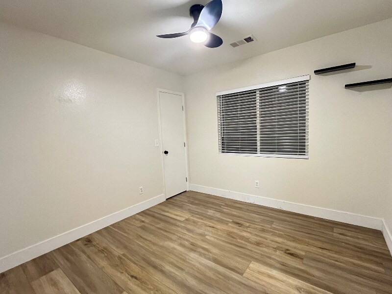 Foto del edificio - 638 Ribbon Grass Ave