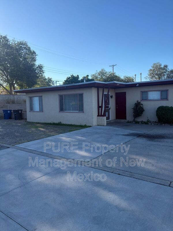 Foto del edificio - 2714 Eubank Blvd NE
