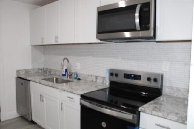 Foto del edificio - 6101 Dublin Dr