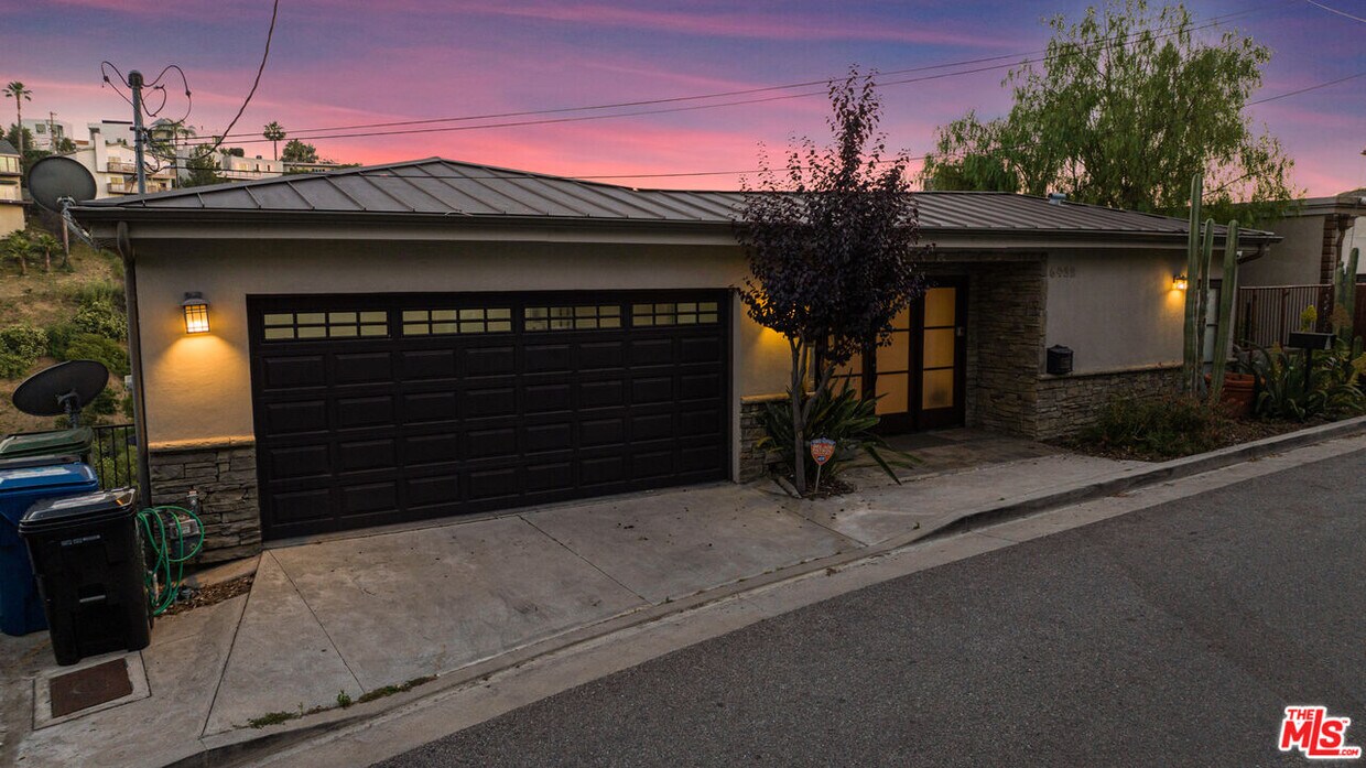 Primary Photo - 6432 Weidlake Dr