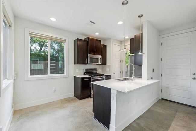 Foto del edificio - 2708 Willow St