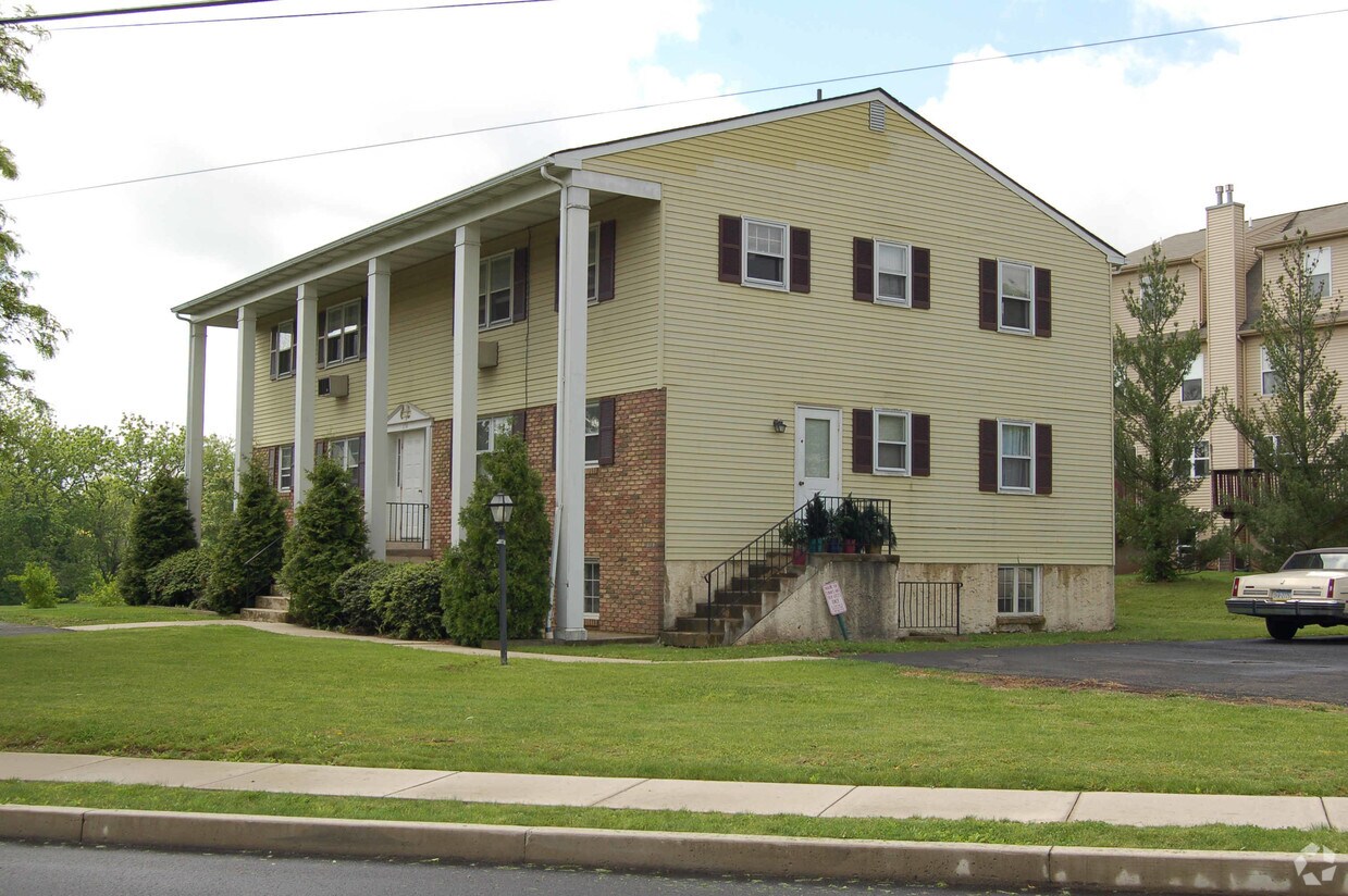 230 Green St, Souderton, PA 18964 Apartments in Souderton, PA