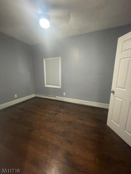 Foto del edificio - 1070 Bond St