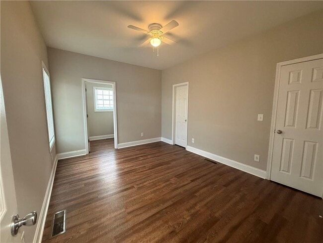 Building Photo - 618 Liberty Pk Dr